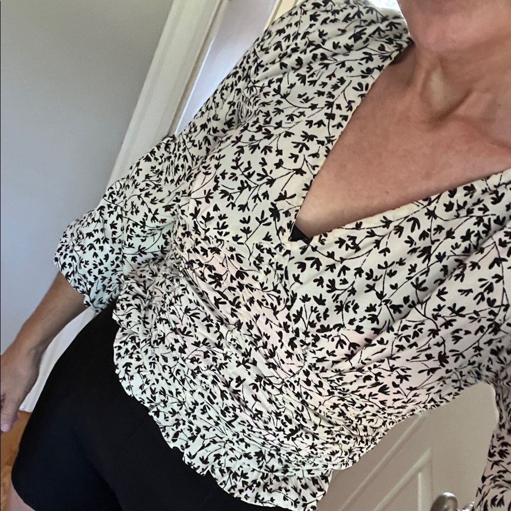 Floral Print Women's Top - Black and White